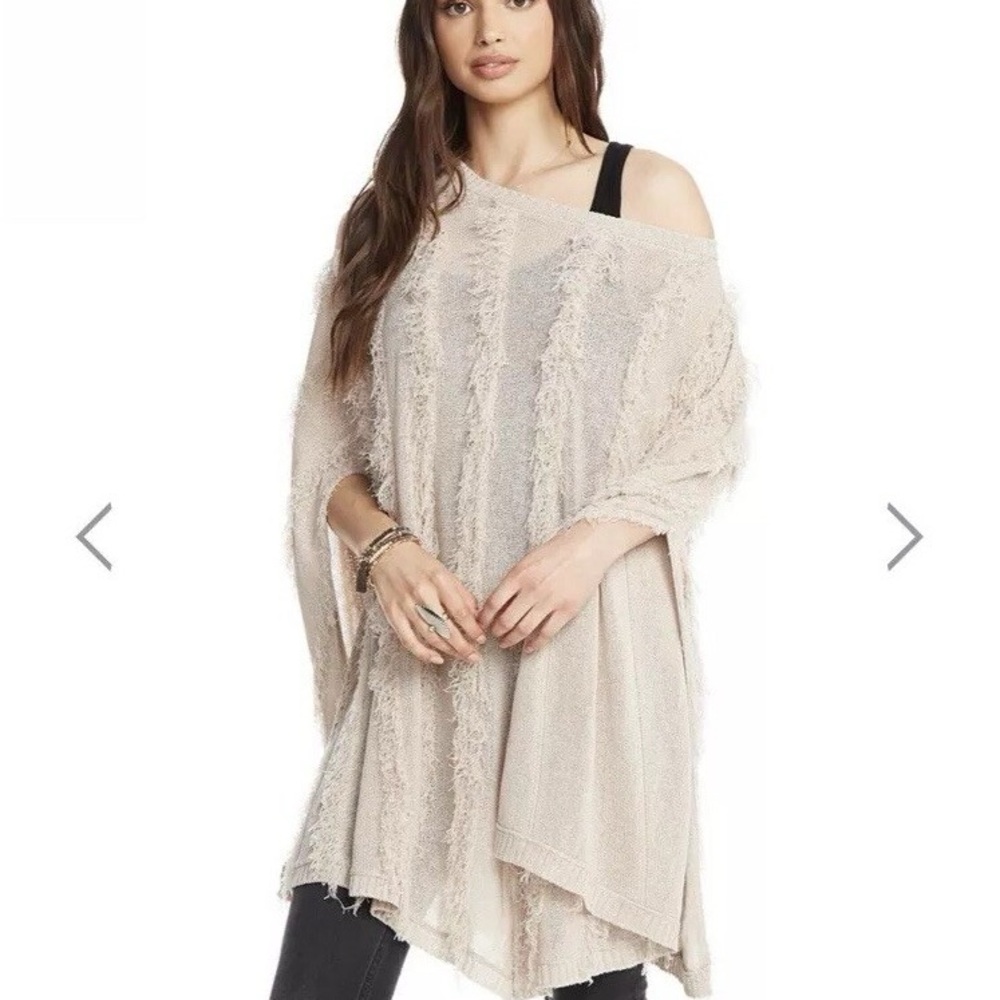 NWT Chaser Side Slit Poncho Size M/L Sand Beige